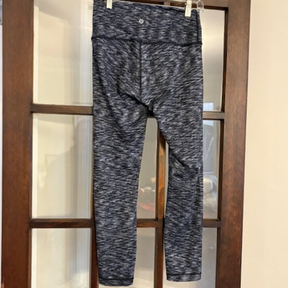 lululemon athletica Wunder Under Leggings Black/White, Size 6 - Picture 4 of 5